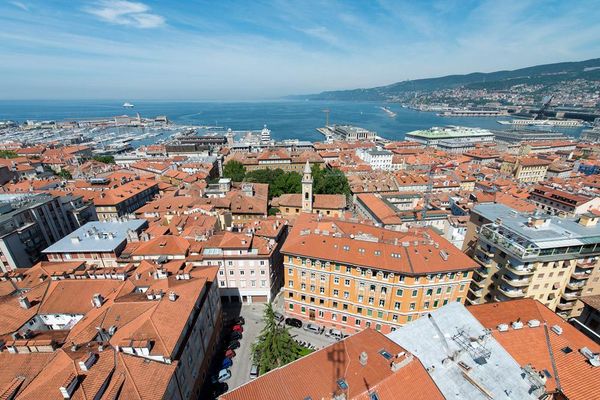 Trieste | L'alta densità edilizia e in particolare quella di pregio storico-ambientale (800esca) rende difficili gli interventi di efficientamento energetico.