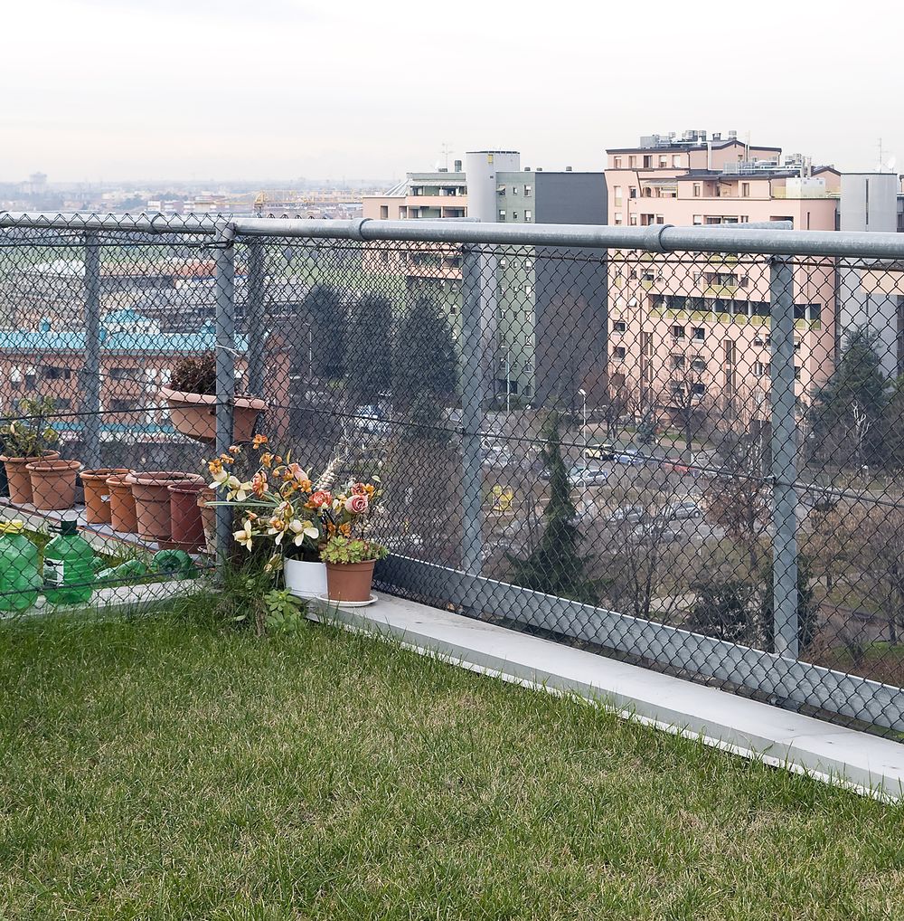 A Cinisello Balsamo (Milano) realizzato un sistema di orti e giardini su un complesso residenziale di edilizia convenzionata. 