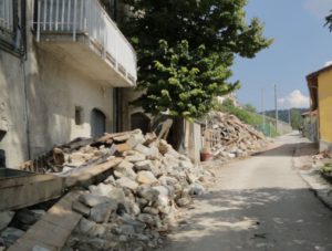 danni-sisma-24-agosto-2016-a-pescara-del-tronto